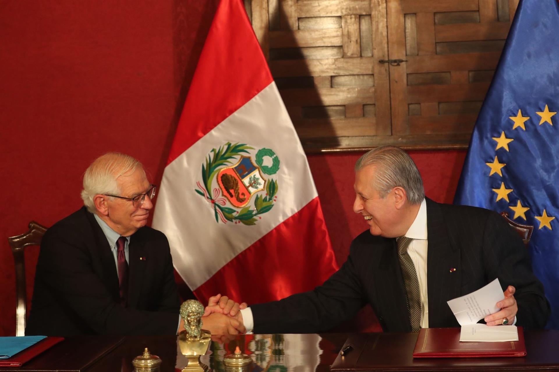 Armando.info: Cómplices en los sobornos al presidente peruano Toledo dejaron rastros en Venezuela