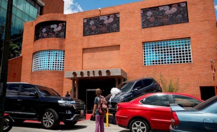 Así crece la burbuja y proliferan los casinos y Ferraris en Venezuela