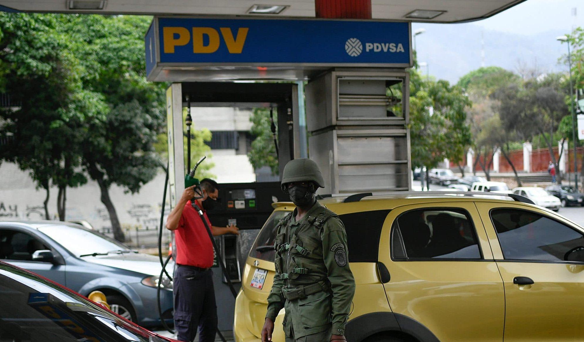Más de dos días de cola deben hacer conductores en Anzoátegui por combustible