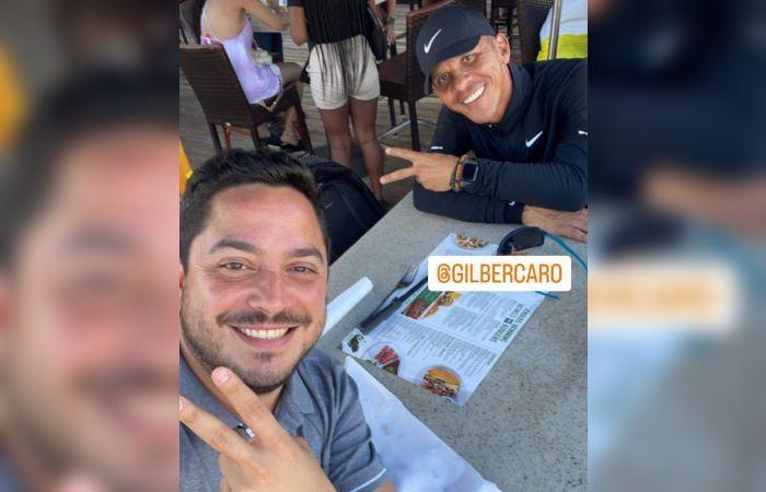 Hasta “vividores” les dijeron en las redes sociales a los venezolanos Gustavo Lainette y Gilber Caro después de fotografiarse juntos en Miami pregonando la “libertad” de Venezuela