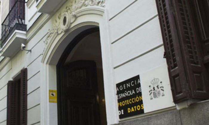 Agencia Española de Protección de Datos concede a APEDANICA acceso parcial a expedientes sobre TeBorramos y Honoralia