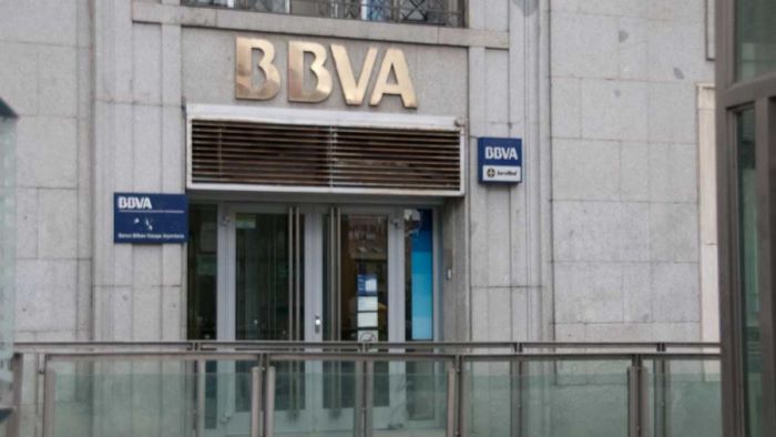 Denuncian discriminación por parte de bancos en España para la apertura de cuentas a venezolanos