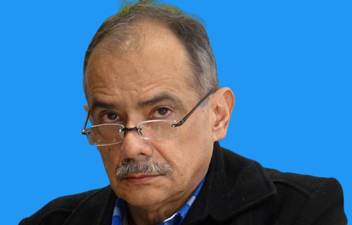 Gonzalo Guillén: Tres en Uno: CIEN DE PETRO