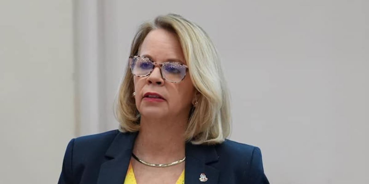 Primera ministra Evelyn Wever-Croes enfrenta creciente rechazo en Aruba dados hechos de corrupción en sus gestiones – CIUDAD GÓTICA