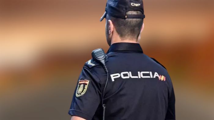 Detienen en España a una venezolana y un español que acaparaban y vendían citas para la solicitud de protección internacional a inmigrantes