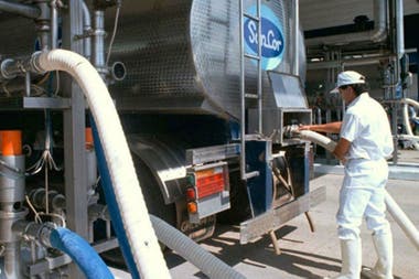 Detectan sobreprecios de hasta 90 por ciento en ventas a Venezuela