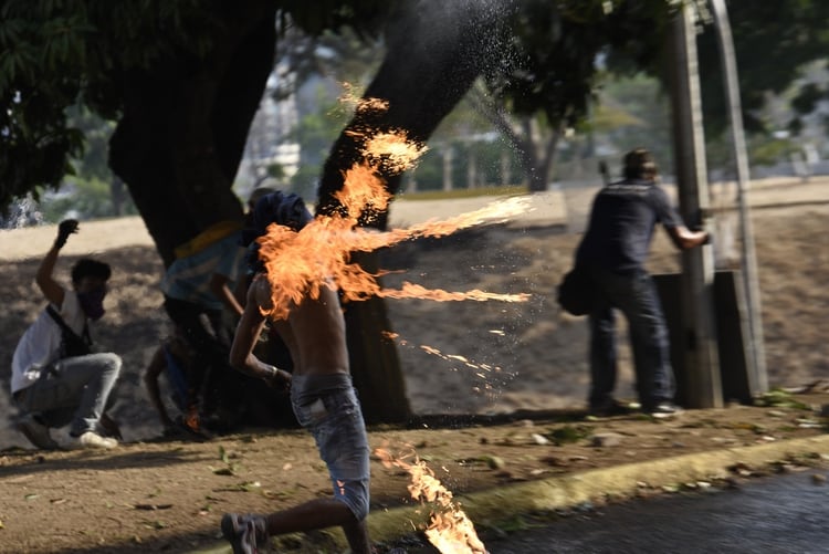 Soldados venezolanos enseñaron cómo lanzar misiles antiaéreos a rebeldes del ELN