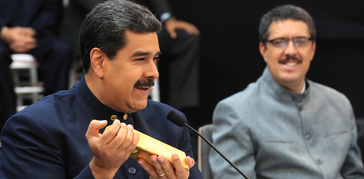 Cómo es el oscuro negocio del oro con el que busca sobrevivir Maduro