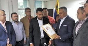 Consejo Legislativo de Anzoátegui entregó a la ANC informe sobre improbación de gestión del gobernador Barreto Sira