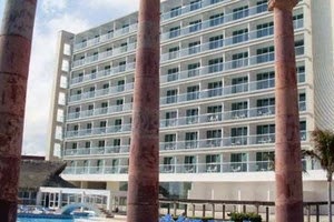 Murió venezolana al caer de un séptimo piso en hotel de Cancún en viaje de graduación