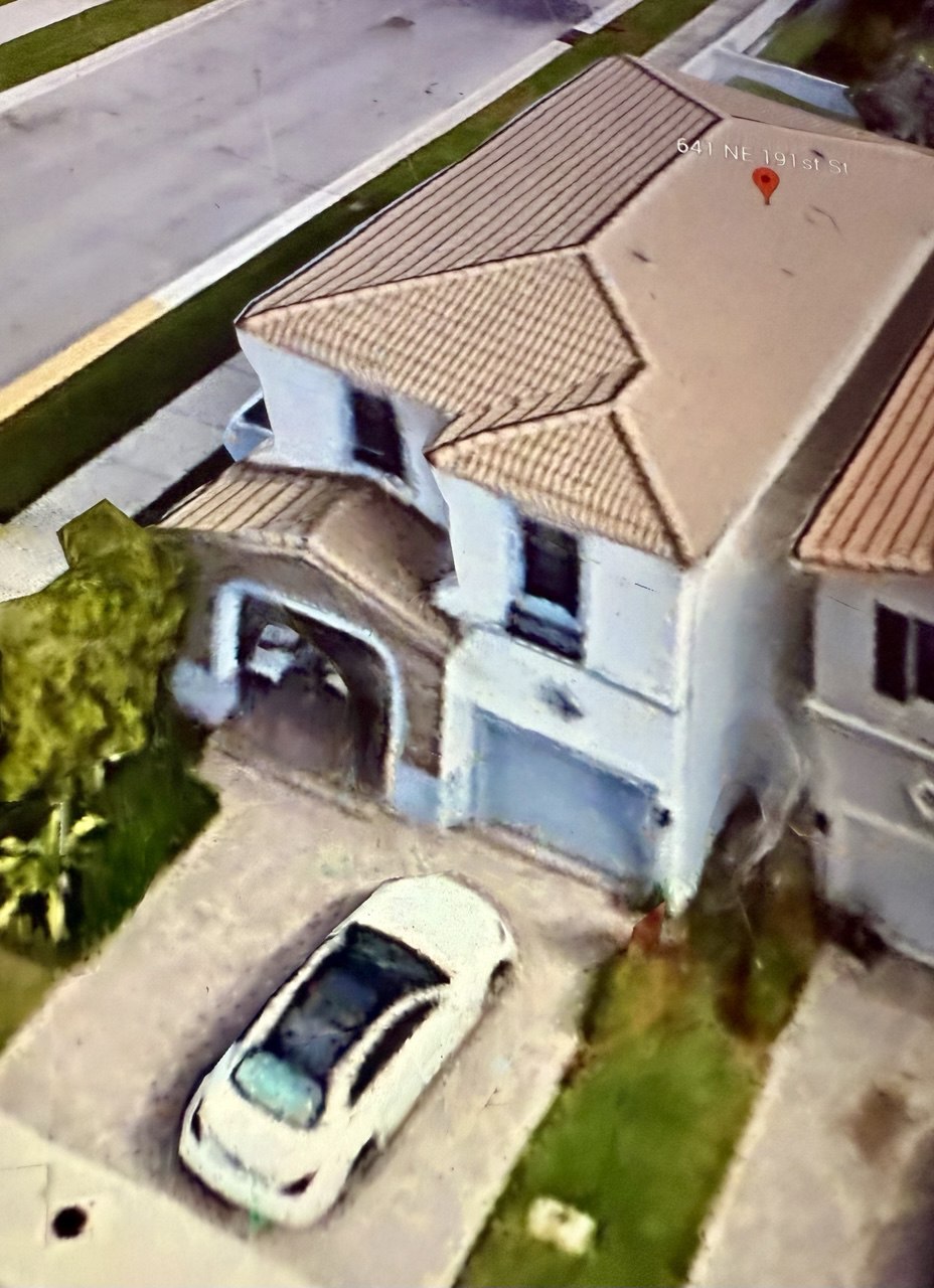 ESTA ES LA “HUMILDE CASITA” DONDE RESIDE ACTUALMENTE LILIANA MARÍA AUMAITRE MÉNDEZ, EXFISCAL SUPERIOR DEL ESTADO ANZOÁTEGUI Y CONCUBINA DE IVÁN SIMONOVIS
