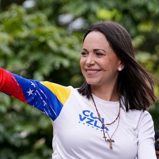 HASTA ERIK PRINCE “LE SACÓ CULO” A MARÍA CORINA MACHADO