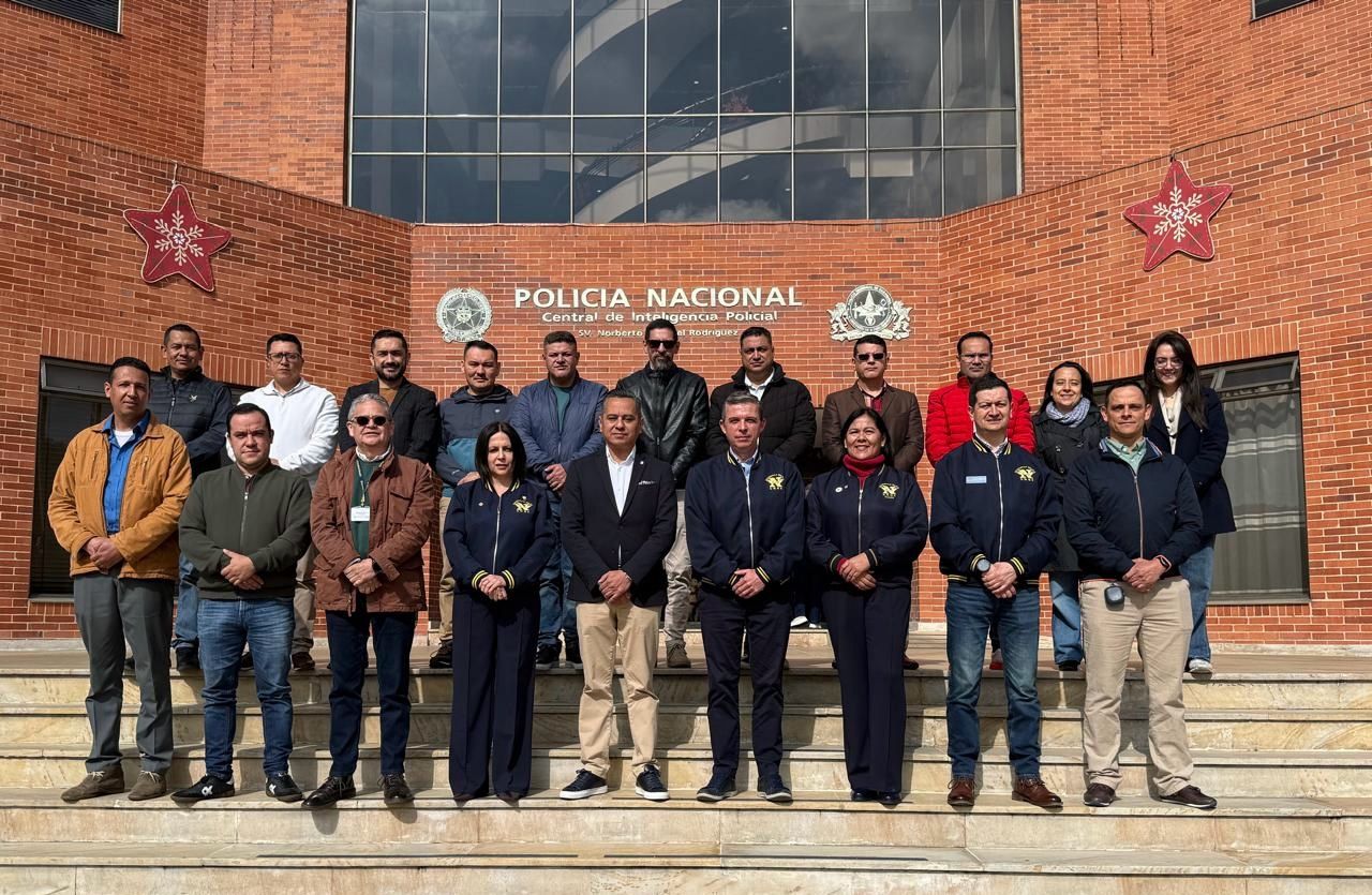 Ejercicio Académico de Prospectiva y Estrategia en la DIPOL Fortalece Capacidades para la Construcción de Futuro Nacional