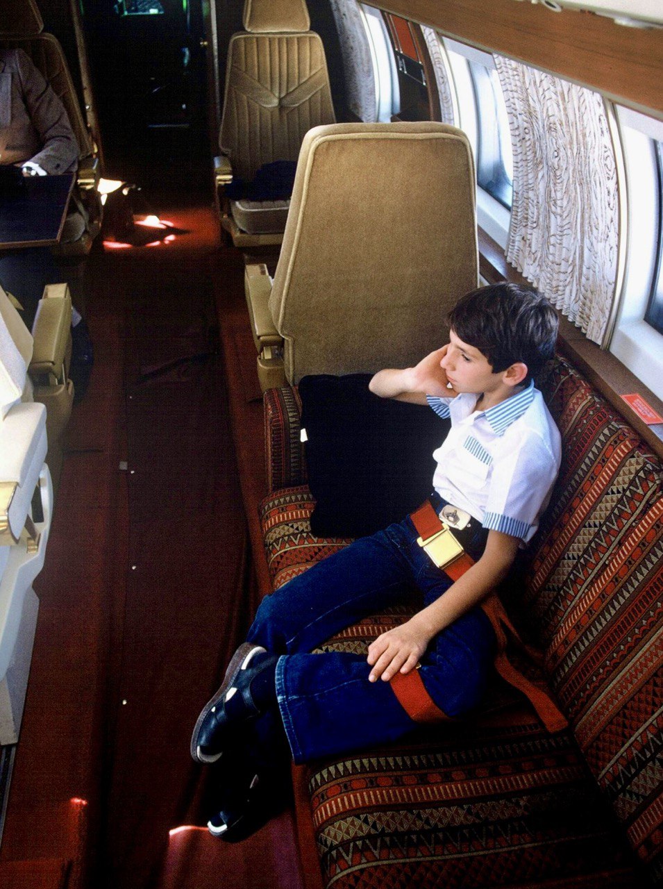 NO ENTIENDO. ¿NO HABÍA NADIE MEJOR PARA TOMARSE LA FOTO?