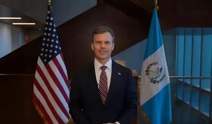 Diplomático estadounidense en Guatemala qué sería enviado a Caracas (según rumores) exhibe antecedentes de intervención en decisiones de los poderes públicos – La Tabla Blog