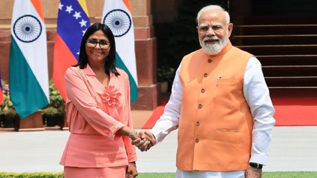 La visita a India, el campo San Cristóbal y el cuento de si la gallina fue primero que el huevo – La Tabla Blog